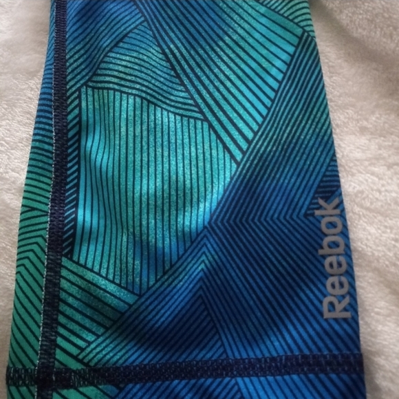 REEBOK ACTIVEWEAR YOGA CAPRI. WOMENS XS. - Picture 2 of 11